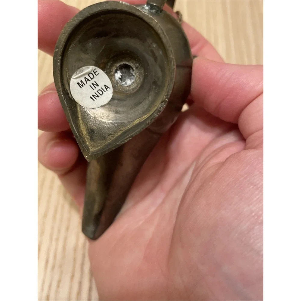 Vintage Magic Genie Miniature Brass Lamp 2-1/2